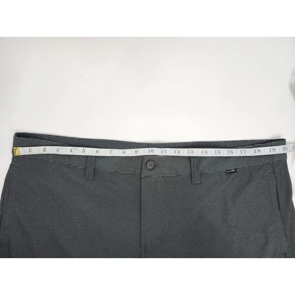 Travis Mathew Golf Shorts Men's 40 Performance Active Outdoor Chino Black Grey‎